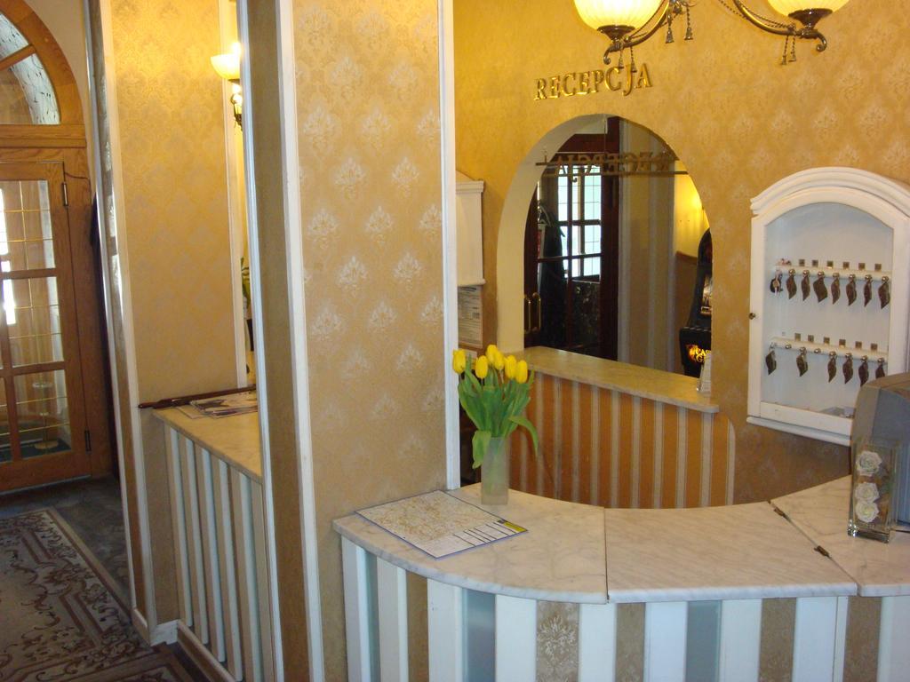 Hotel Bristol Tarnów Exterior foto