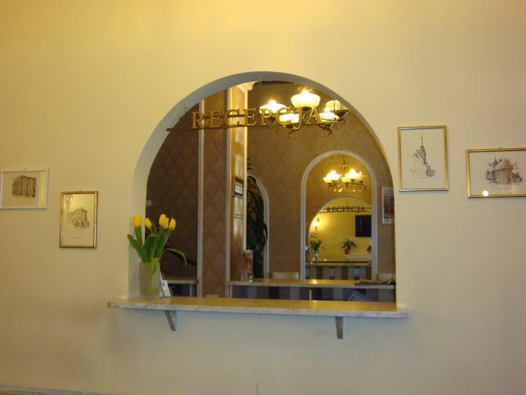 Hotel Bristol Tarnów Exterior foto