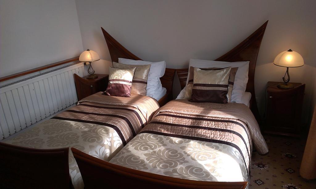 Hotel Bristol Tarnów Cameră foto